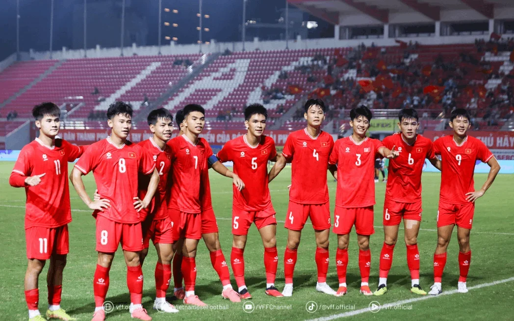 23-cau-thu-viet-nam-hoi-quan-fifa-days-1-1